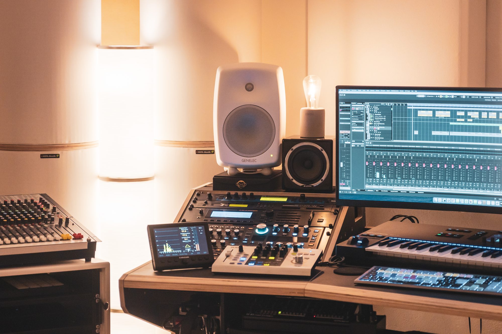 Sessiondesk TAV series